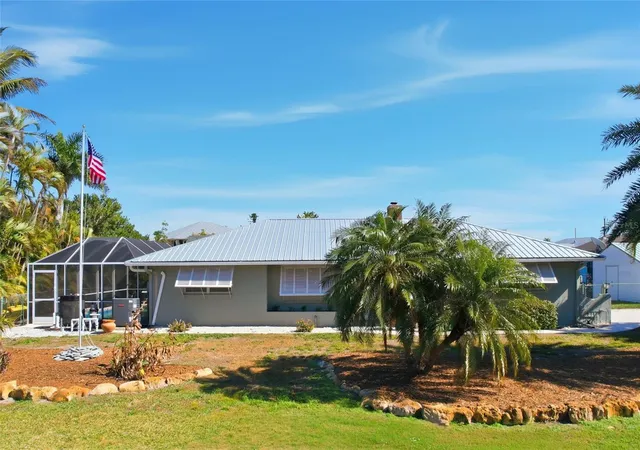 Photo 4 of Sale Pending at 2740 Sanibel Blvd, Saint James City, FL 33956 | MLS# TB8477406 | Listing updated on 2026-08-18