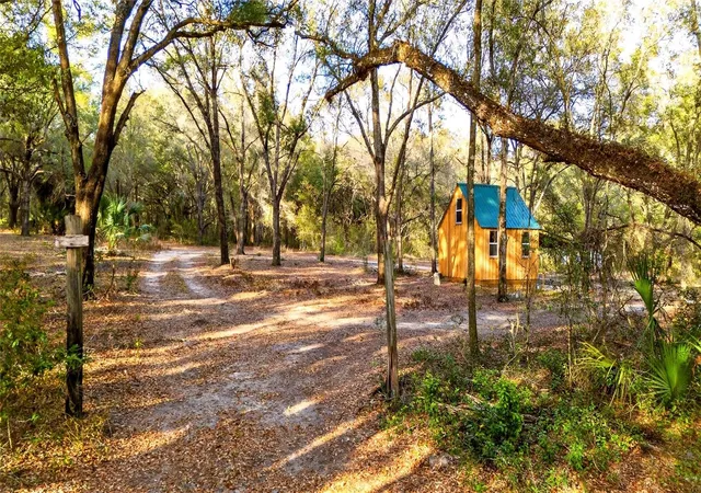 Homes for sale in Weirsdale, FL | Se 180Th Street, Weirsdale, FL 32195 | MLS# OM719049
