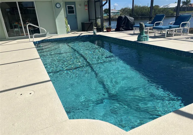 4th image of 9458 Melody Cir, Port Charlotte, FL 33981 | MLS# D6146226
