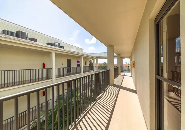 Photo 4 of Condo for sale at 2700 Bayshore Blvd #5302, Dunedin, FL 34698 | MLS# TB8477619 | Listing updated on 2026-09-20