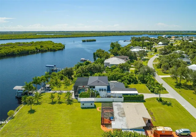 Photo 2 of Single family home for sale at 2424 Harbour Dr, Punta Gorda, FL 33983 | MLS# C7522148 | Listing updated on 2026-10-01