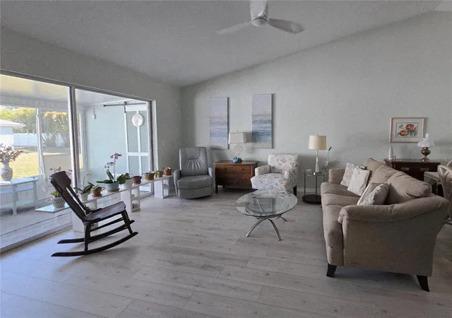 Listing Photo 4 - Condo for sale in building located at 6468 Hamlet Dr, ENGLEWOOD, FL 34224 - Unit #4B
