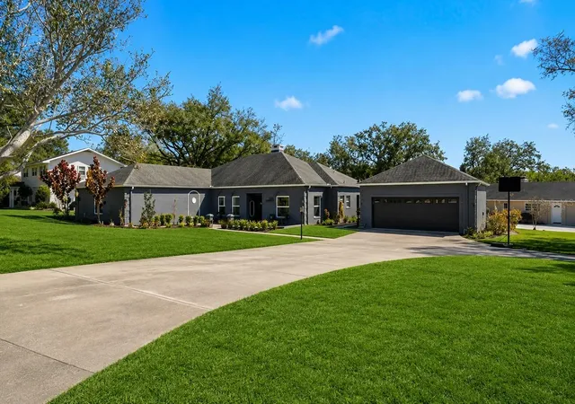 1st image of 5225 Glenmore Dr, Lakeland, FL 33813 | MLS# L4959529