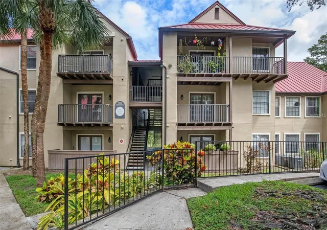 Photo 1 of Condo for sale at 236 Afton Sq #305, Altamonte Springs, FL 32714 | MLS# O6383705 | Listing updated on 2026-02-19