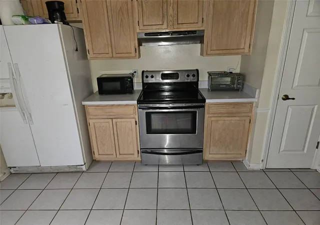 3rd image of 8033 Macdougall Dr E, Jacksonville, FL 32244 | MLS# S5144147