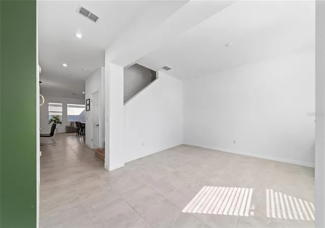 Photo 3 of Townhouse for sale at 16425 Prairie School Dr, Winter Garden, FL 34787 | MLS# O6383709 | Listing updated on 2026-08-31