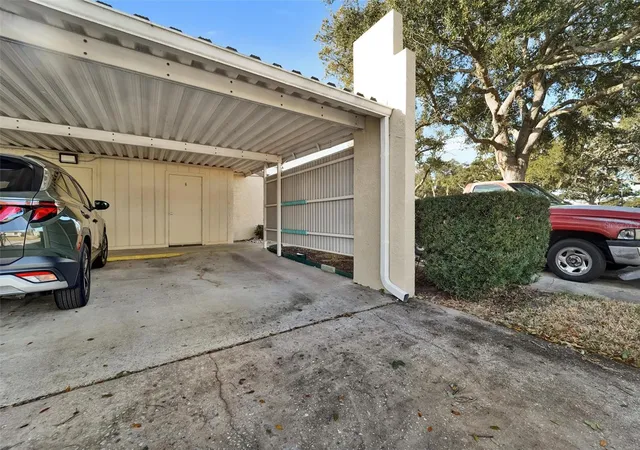 2nd image of 8330 High Pt Cir, PORT RICHEY, FL 34668