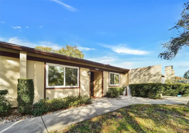 5th image of 8330 High Pt Cir, PORT RICHEY, FL 34668