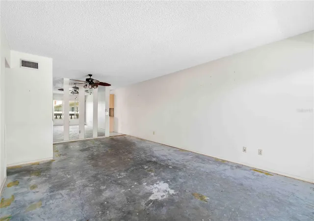 Listing Photo 5 - Condo for sale in building located at 2284 Spanish Dr, Clearwater, FL 33763 - Unit #50