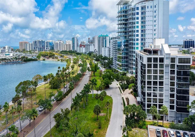 3rd image of 707 S Gulfstream Ave #307, Sarasota, FL 34236 | MLS# A4683134