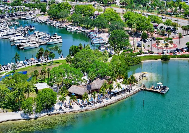 2nd image of 707 S Gulfstream Ave, SARASOTA, FL 34236