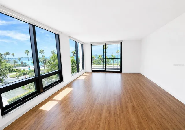 4th image of 707 S Gulfstream Ave #307, Sarasota, FL 34236 | MLS# A4683134