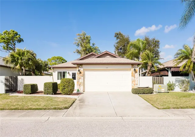 2nd image of 689 Linden Dr, Englewood, FL 34223 | MLS# C7522201