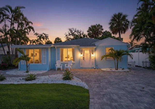Homes for sale in St Pete Beach, FL | 510 79th Ave, St Pete Beach, FL 33706 | MLS# TB8478040