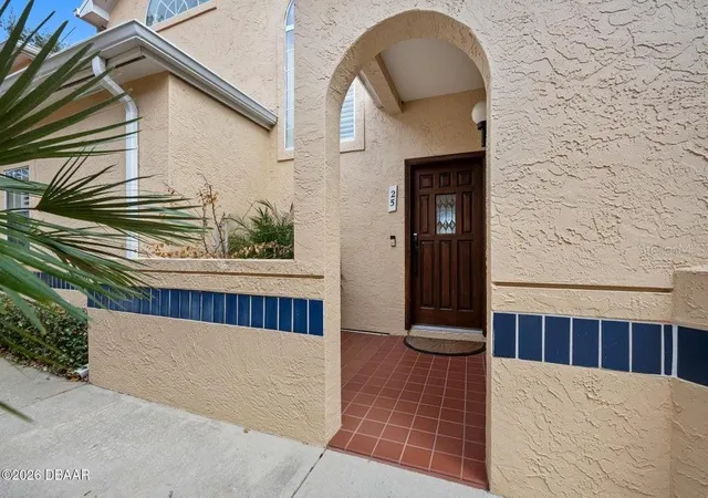 Photo 4 of Townhouse for sale at 25 Marina Point Pl, Palm Coast, FL 32137 | MLS# FC316293 | Listing updated on 2026-08-13