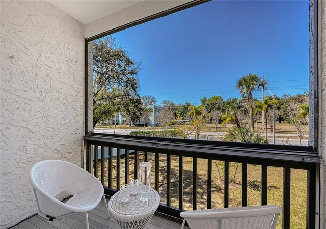 Photo 4 of Condo for sale at 3201 Beneva Rd #204, Sarasota, FL 34232 | MLS# A4683171 | Listing updated on 2026-08-22