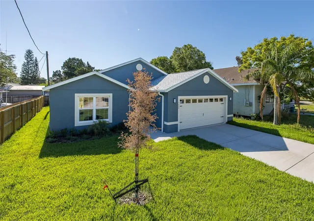 Photo 3 of Single family home for sale at 5422 Charles St, New Port Richey, FL 34652 | MLS# W7883180 | Listing updated on 2026-09-21
