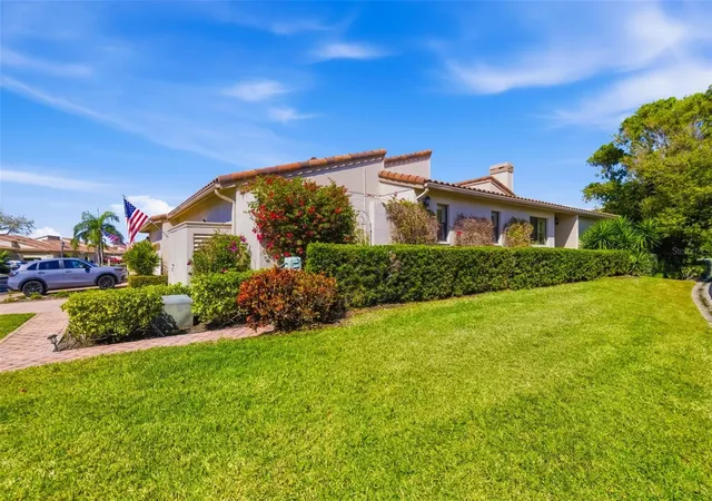 Homes for sale in Longboat Key, FL | 2326 Harbour Oaks Dr, Longboat Key, FL 34228 | MLS# A4683180