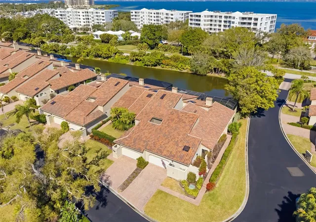 Homes for sale in Longboat Key, FL | 2326 Harbour Oaks Dr, Longboat Key, FL 34228 | MLS# A4683180