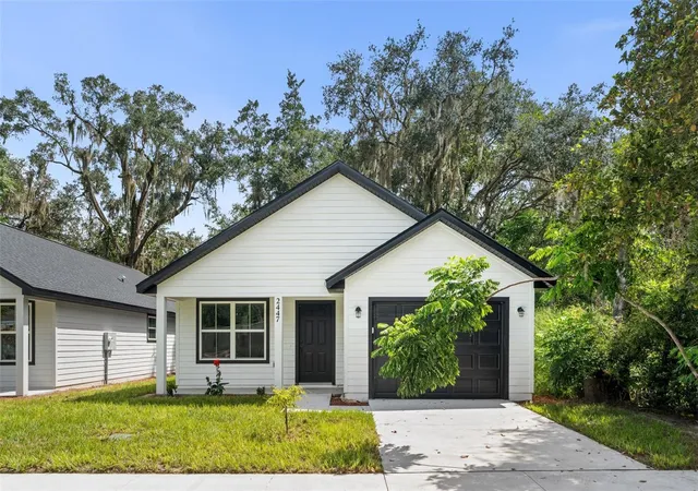Photo 2 of Single family home for sale at 2447 Se 10th Avenue, Gainesville, FL 32641 | MLS# O6383907 | Listing updated on 2026-10-13