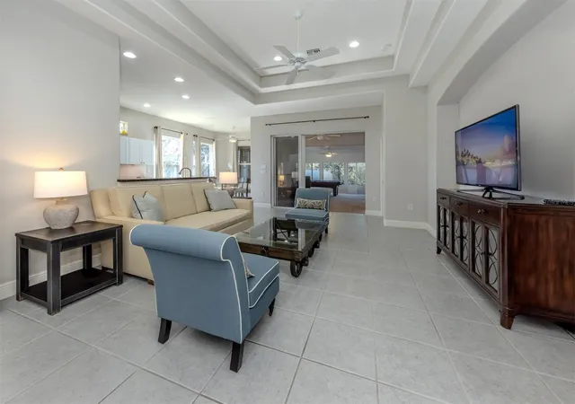 Photo 3 of Single family home for sale at 111 Wayforest Dr, Venice, FL 34292 | MLS# N6143046 | Listing updated on 2026-10-06