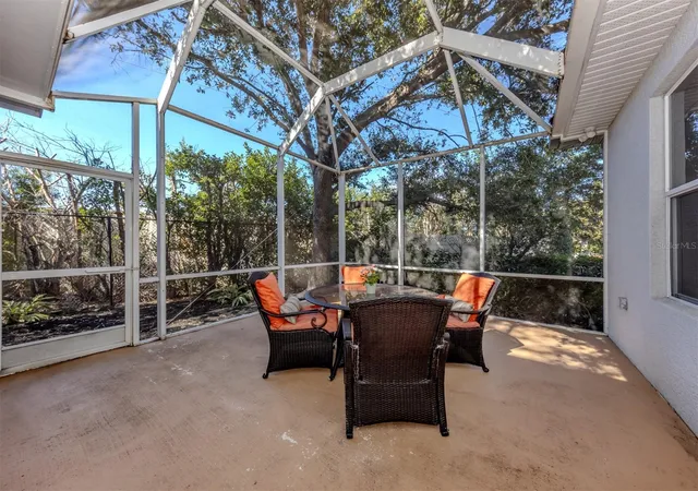 Photo 4 of Single family home for sale at 111 Wayforest Dr, Venice, FL 34292 | MLS# N6143046 | Listing updated on 2026-10-06