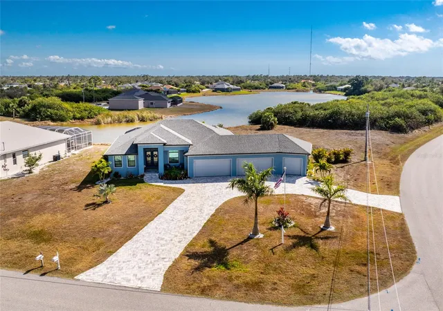 Photo 1 of Single family home for sale at 401 Albatross Rd, Rotonda West, FL 33947 | MLS# D6146244 | Listing updated on 2026-10-15