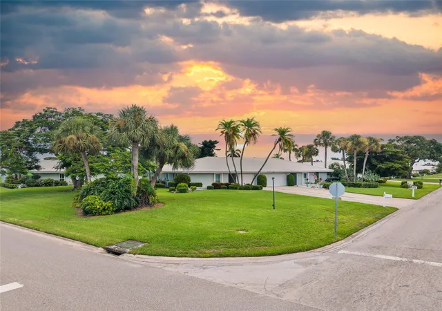 1st image of 6712 11th Ave W #5601, Bradenton, FL 34209 | MLS# A4683227