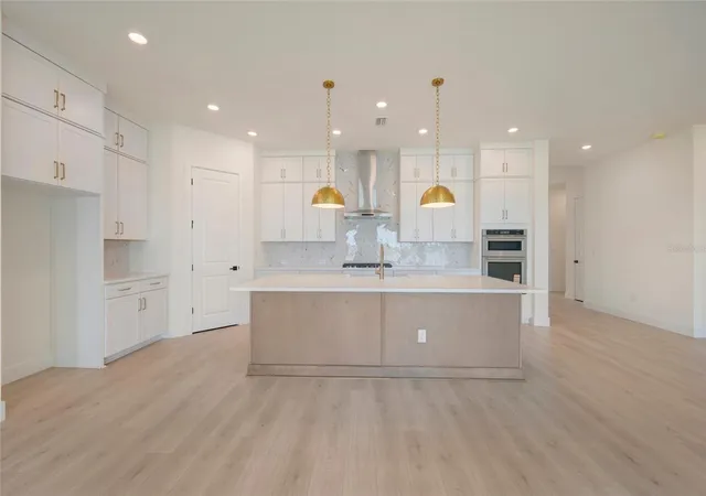 5th image of 17988 Foxtail Loop, Venice, FL 34293 | MLS# TB8478238