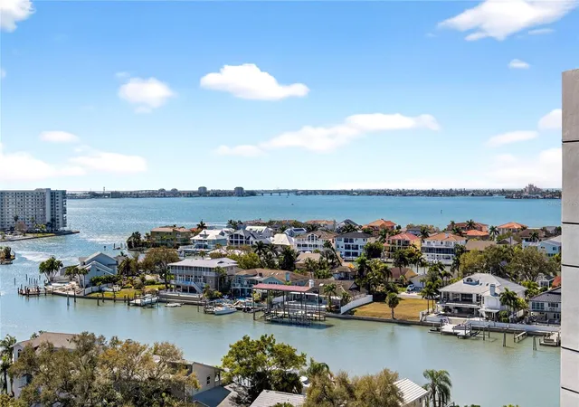 4th image of 5950 Pelican Bay Plz S #2E, Gulfport, FL 33707 | MLS# TB8478290