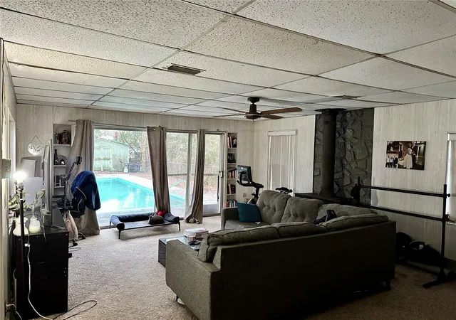 Photo 3 of Single family home for sale at 424 W Hogle Ave, Deland, FL 32720 | MLS# V4947458 | Listing updated on 2026-10-09