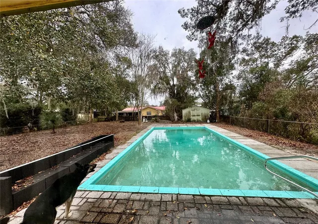 Photo 4 of Single family home for sale at 424 W Hogle Ave, Deland, FL 32720 | MLS# V4947458 | Listing updated on 2026-10-09