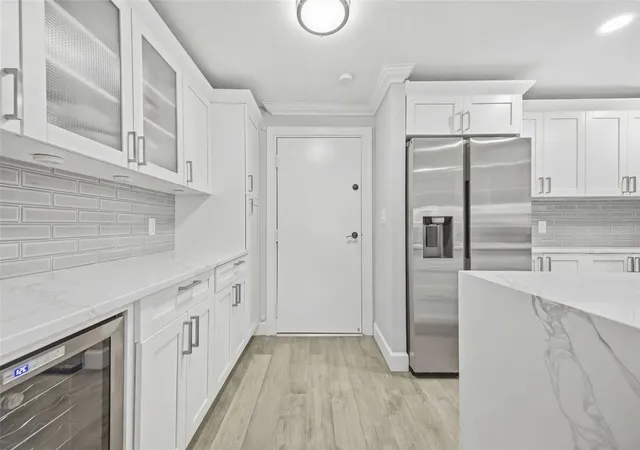 3rd image of 4141 Bayshore Blvd #306, Tampa, FL 33611 | MLS# TB8478330