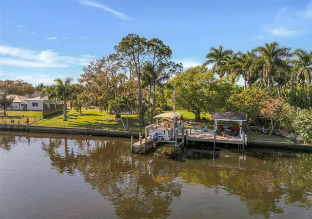 Homes for sale in Fort Myers, FL | 14526 Riverside Dr, Fort Myers, FL 33905 | MLS# C7522255