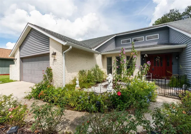 Photo 2 of Single family home for sale at 34515 Cedarfield Dr, Dade City, FL 33523 | MLS# TB8478415 | Listing updated on 2026-09-25