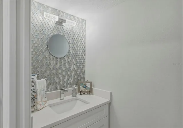 Photo 4 of Townhouse for sale at 544 Pinellas Bayway S #TH13, Saint Petersburg, FL 33715 | MLS# TB8478439 | Listing updated on 2026-10-20