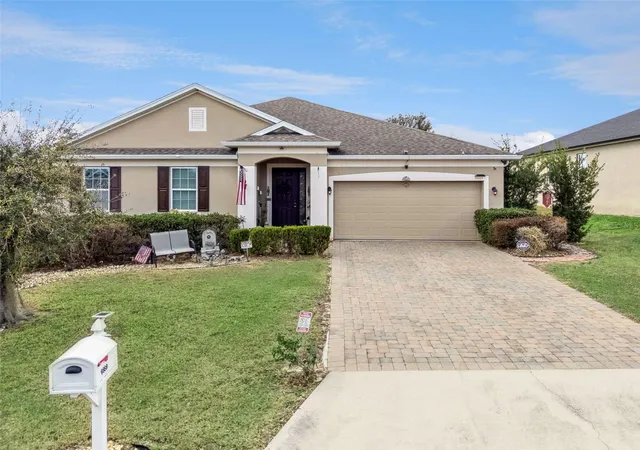 Photo 3 of Sale Pending at 9889 Lenox St, Clermont, FL 34711 | MLS# O6384180 | Listing updated on 2026-07-21
