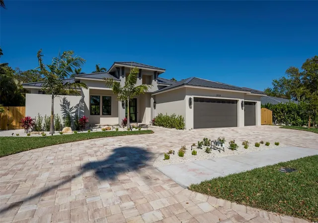 Photo 3 of Single family home for sale at 1959 Wisteria St, Sarasota, FL 34239 | MLS# A4683340 | Listing updated on 2026-09-27