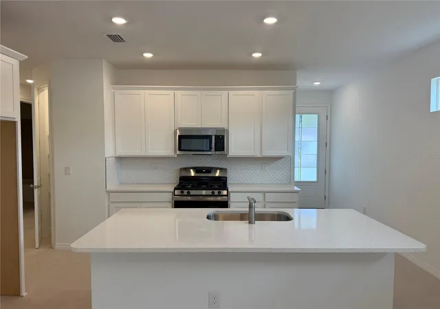 Photo 1 of House for sale at 3694 Nandina Cir, Sun City Center, FL 33573 | MLS# TB8478520 | Listing updated on 2026-10-01
