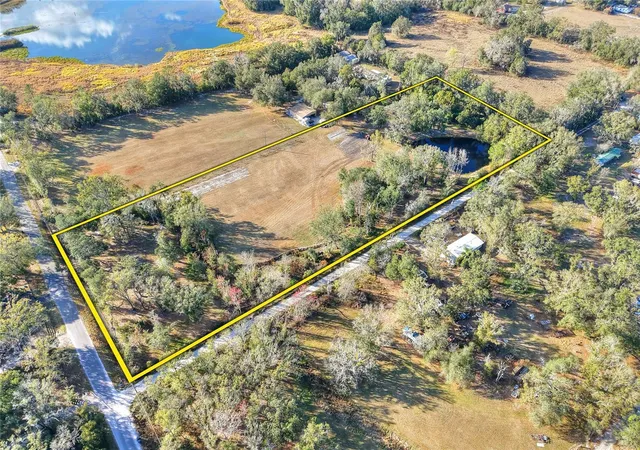 Photo 2 of Sale Pending at 8602 Back Rd, Plant City, FL 33565 | MLS# TB8478550 | Listing updated on 2026-08-05