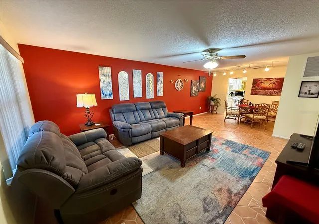 4th image of 6070 80Th St N #105, St Petersburg, FL 33709 | MLS# A4683361