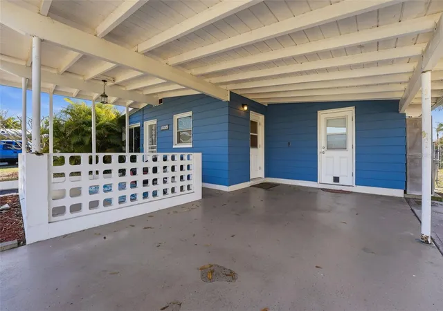 Photo 3 of Single family home for sale at 1904 31st Street W, Bradenton, FL 34205 | MLS# A4683369 | Listing updated on 2026-08-25