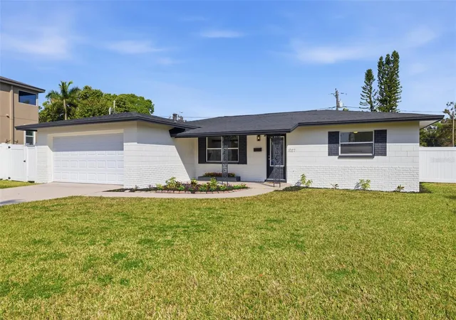 Photo 2 of Single family home for sale at 1027 27th Avenue S, Saint Petersburg, FL 33705 | MLS# TB8478606 | Listing updated on 2026-10-21