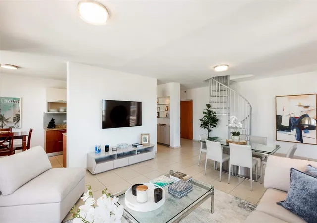 Photo 4 of Sale Pending at Cond Capitolio Plz Calle Del Muelle #21007, San Juan, PR 00901 | MLS# PR9119418 | Listing updated on 2026-10-02