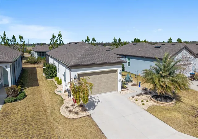 Photo 4 of Single family home for sale at 9419 SW 53rd Place, Ocala, FL | MLS# OM719290 | Listing updated on 2026-09-05