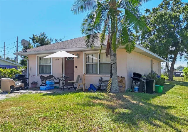 1st image of 2214 Park Rd, Venice, FL 34293 | MLS# N6143071