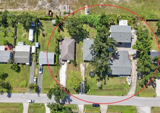 10th image of 2214 Park Rd, Venice, FL 34293 | MLS# N6143071