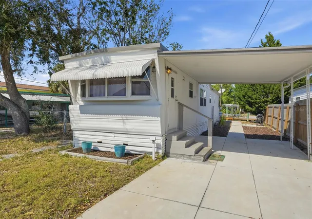 Homes for sale in Hudson, FL | 6727 Albatross Ln, Hudson, FL 34667 | MLS# W7883236