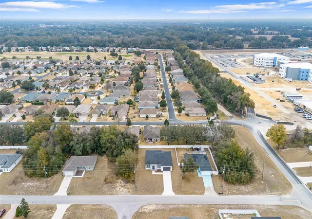 Photo 4 of Single family home for sale at 16367 SW 16th Court, Ocala, FL 34473 | MLS# O6384390 | Listing updated on 2026-10-16