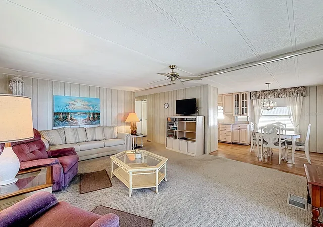 Photo 3 of Sale Pending at 1100 Belcher Rd S #561, Largo, FL 33771 | MLS# S5144304 | Listing updated on 2026-09-27